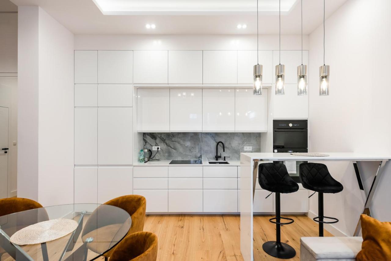 Zlota Sophisticated Apartment Varsovie Extérieur photo