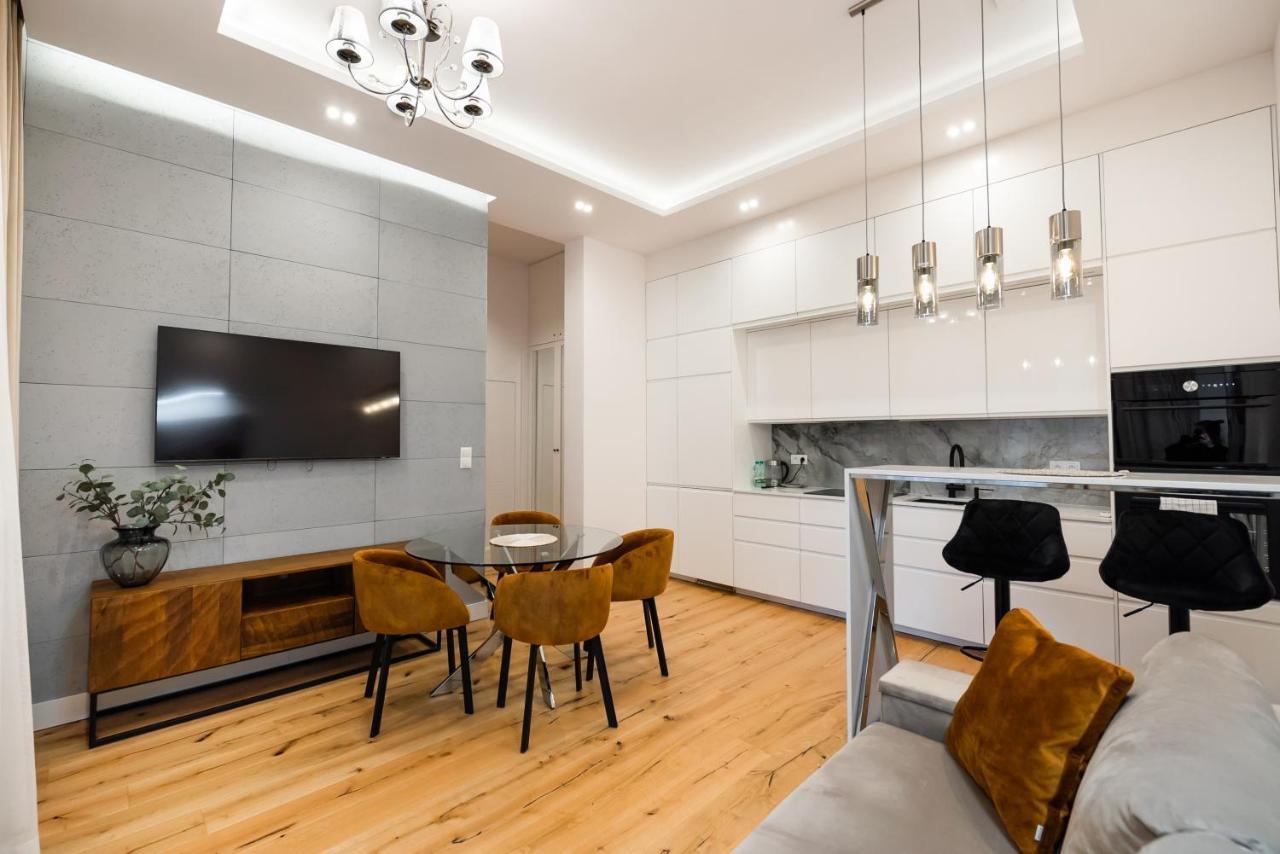 Zlota Sophisticated Apartment Varsovie Extérieur photo